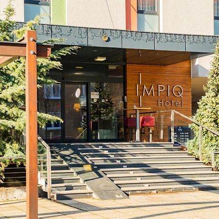 Impiq Hotel เตอร์นาวา ภายนอก รูปภาพ