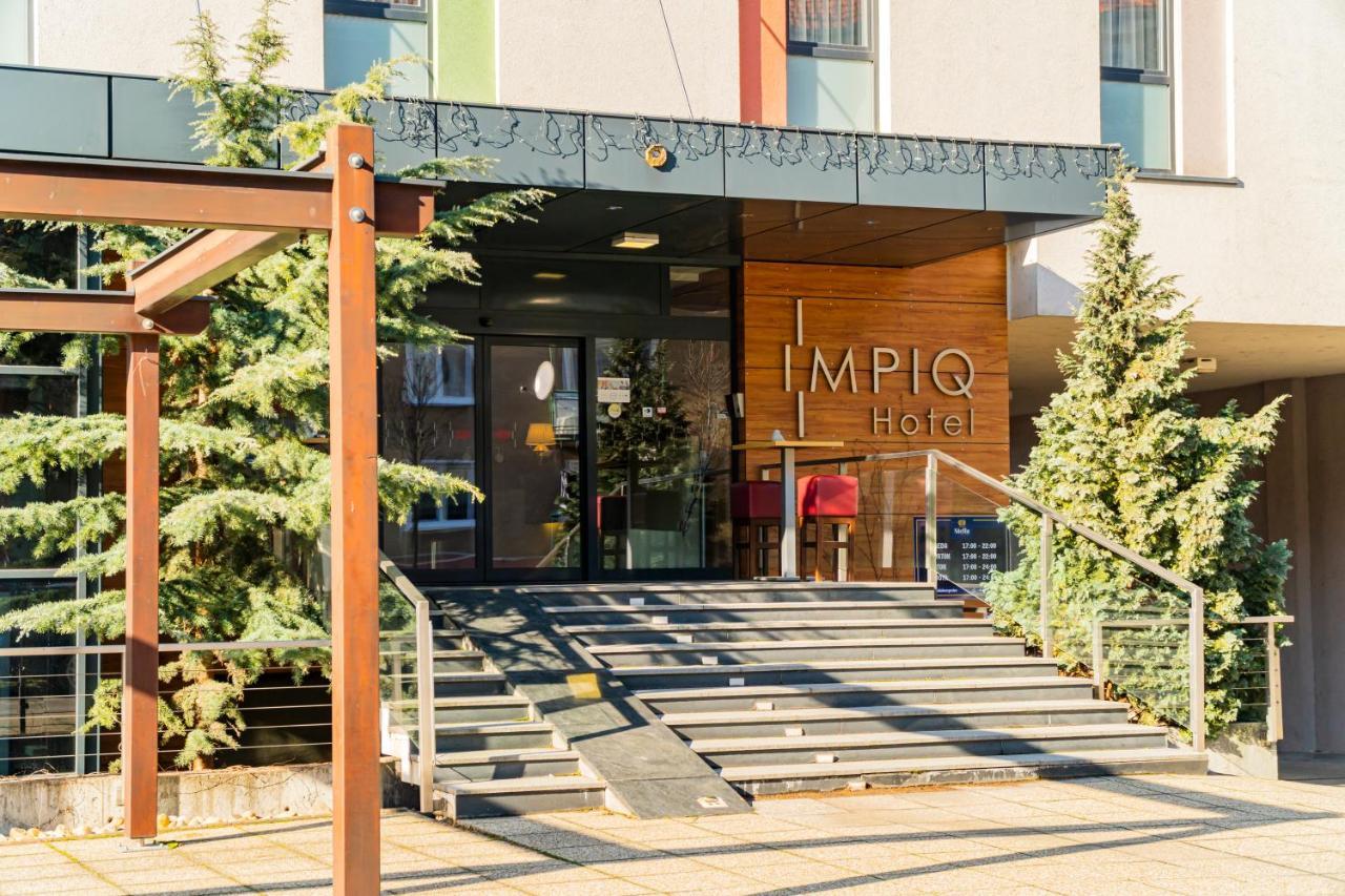 Impiq Hotel เตอร์นาวา ภายนอก รูปภาพ